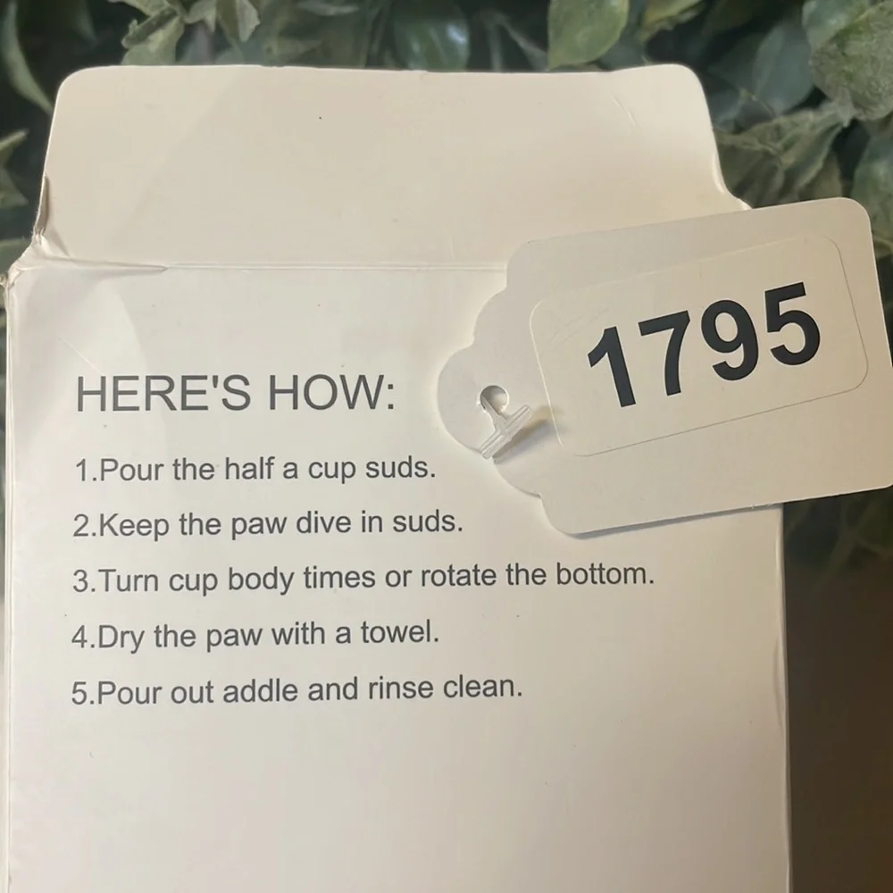 NIB a paw washer